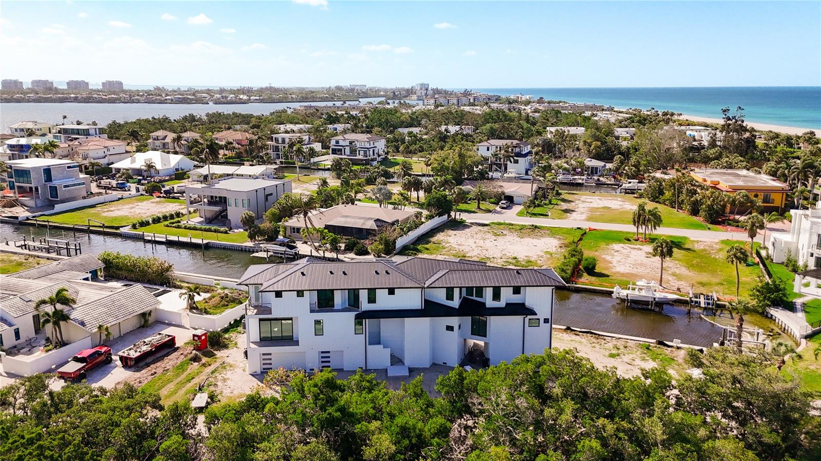 LONGBOAT KEY ESTATES - Land