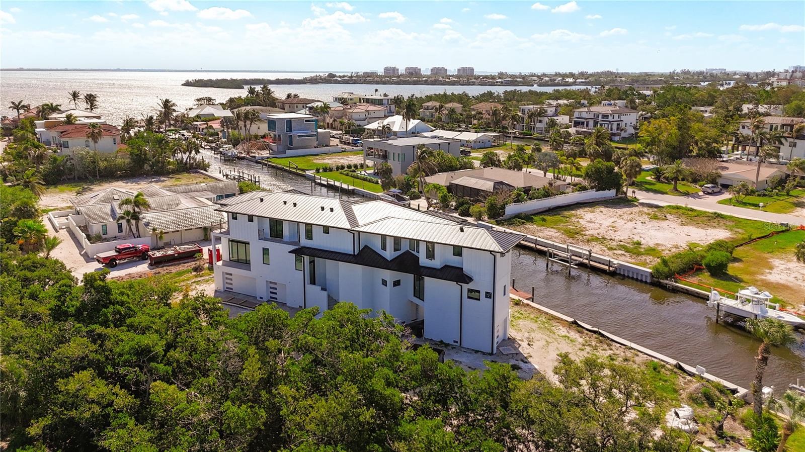 LONGBOAT KEY ESTATES - Land