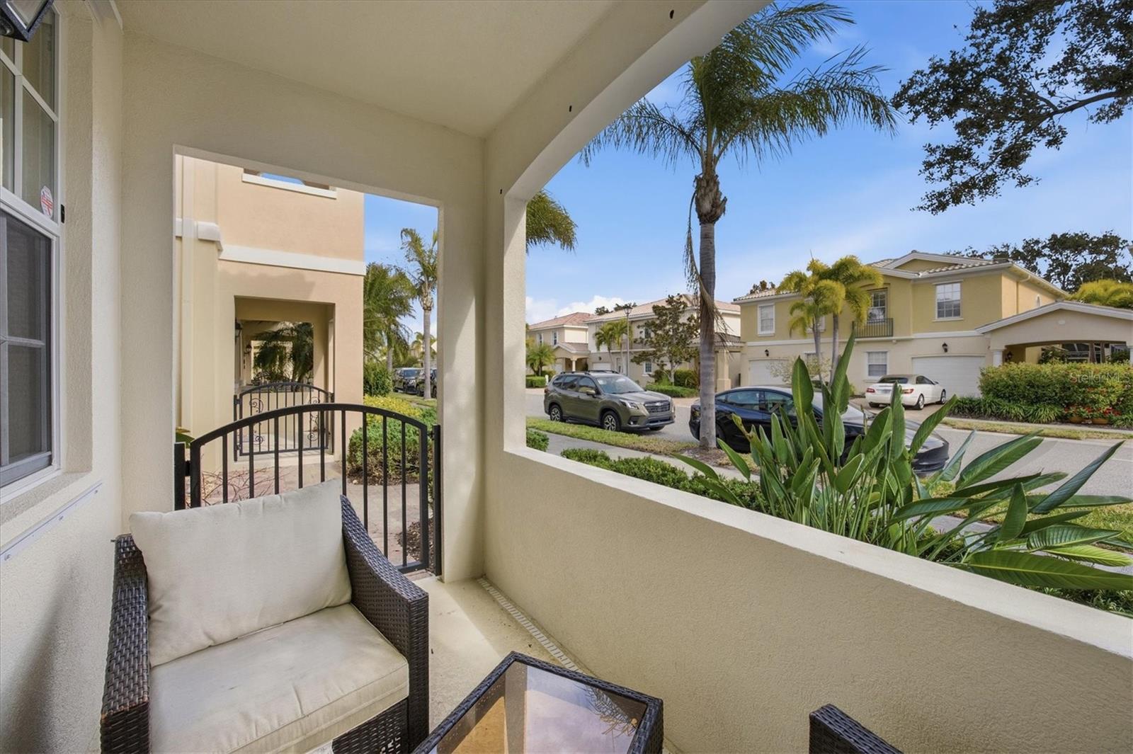 VILLAGEWALK - Residential