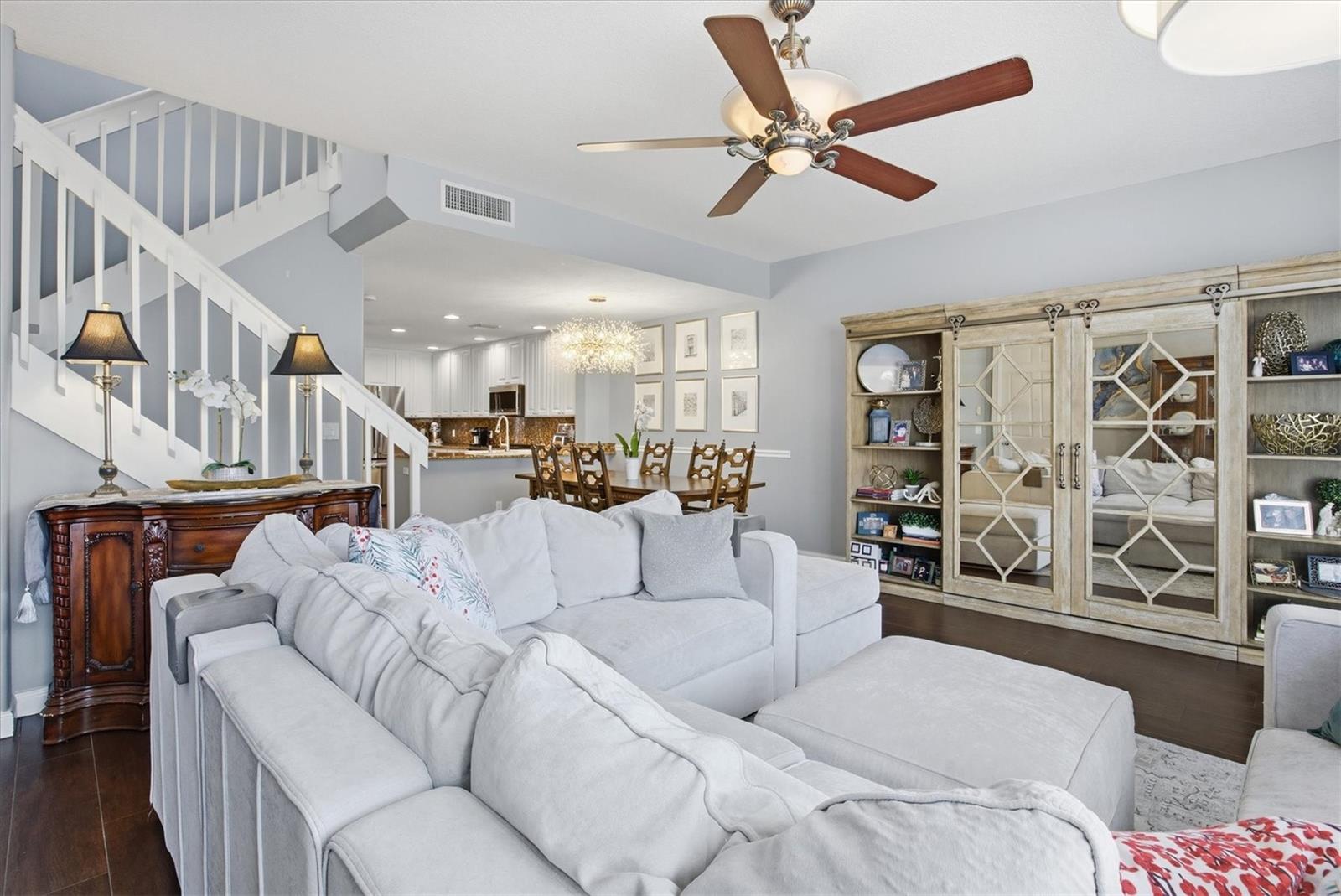 VILLAGEWALK - Residential