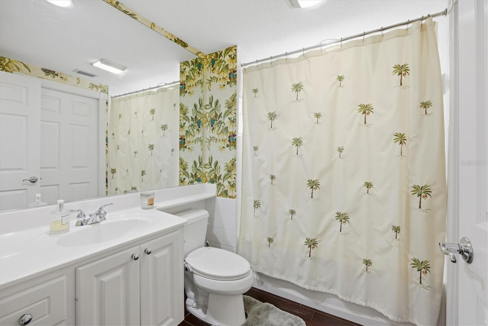 VILLAGEWALK - Residential