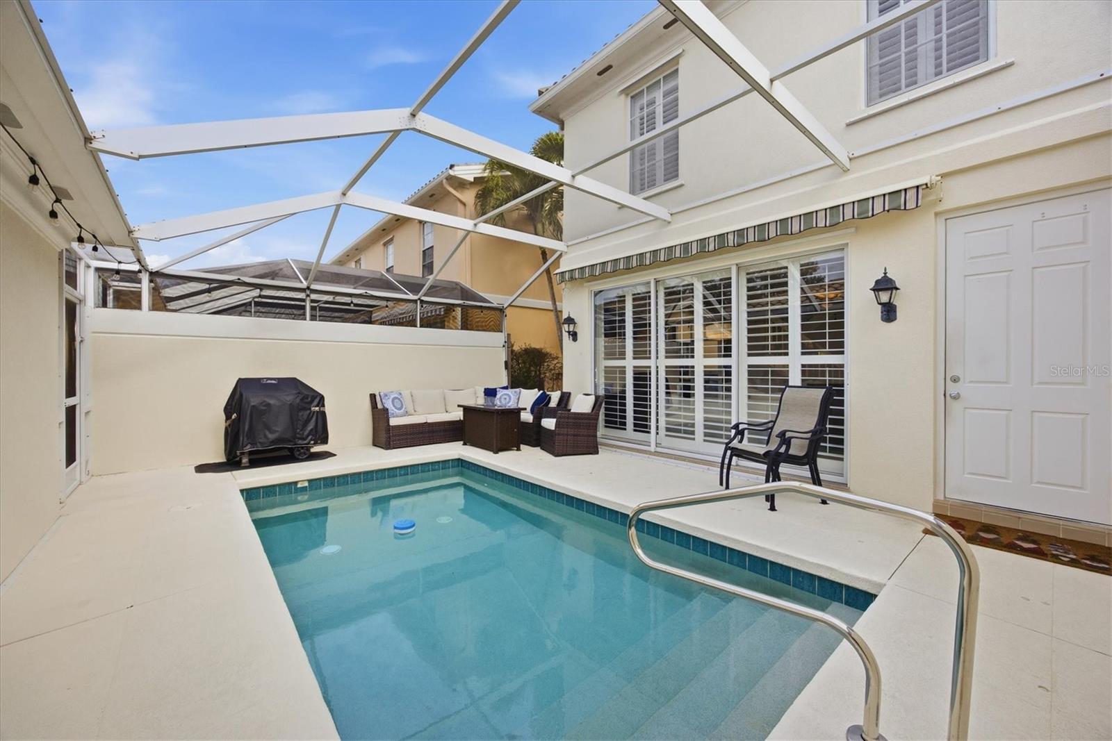 VILLAGEWALK - Residential