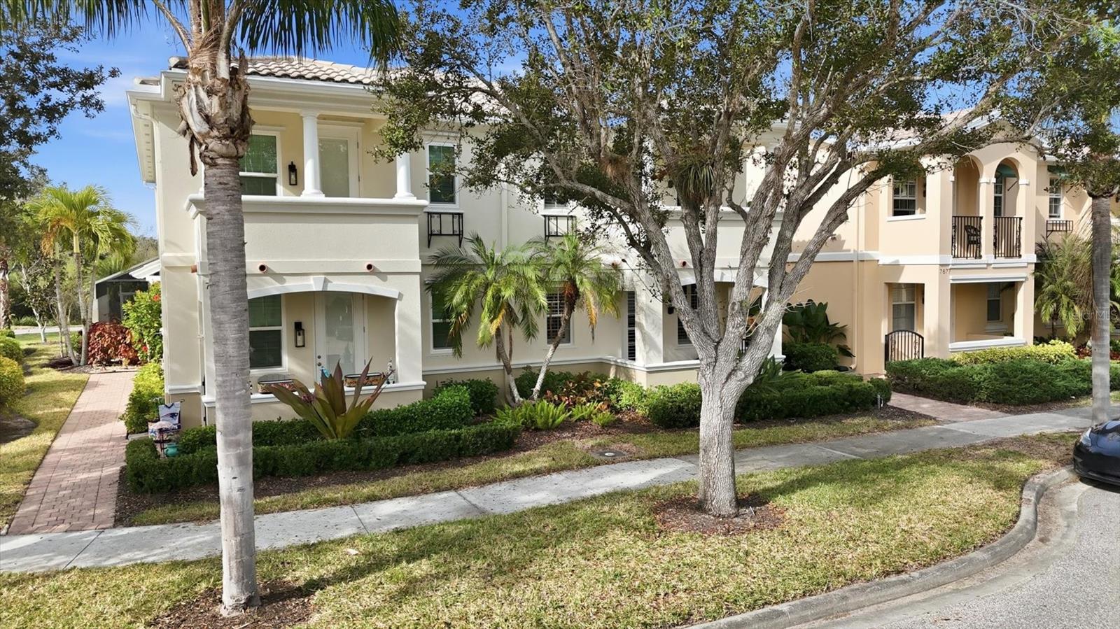 VILLAGEWALK - Residential