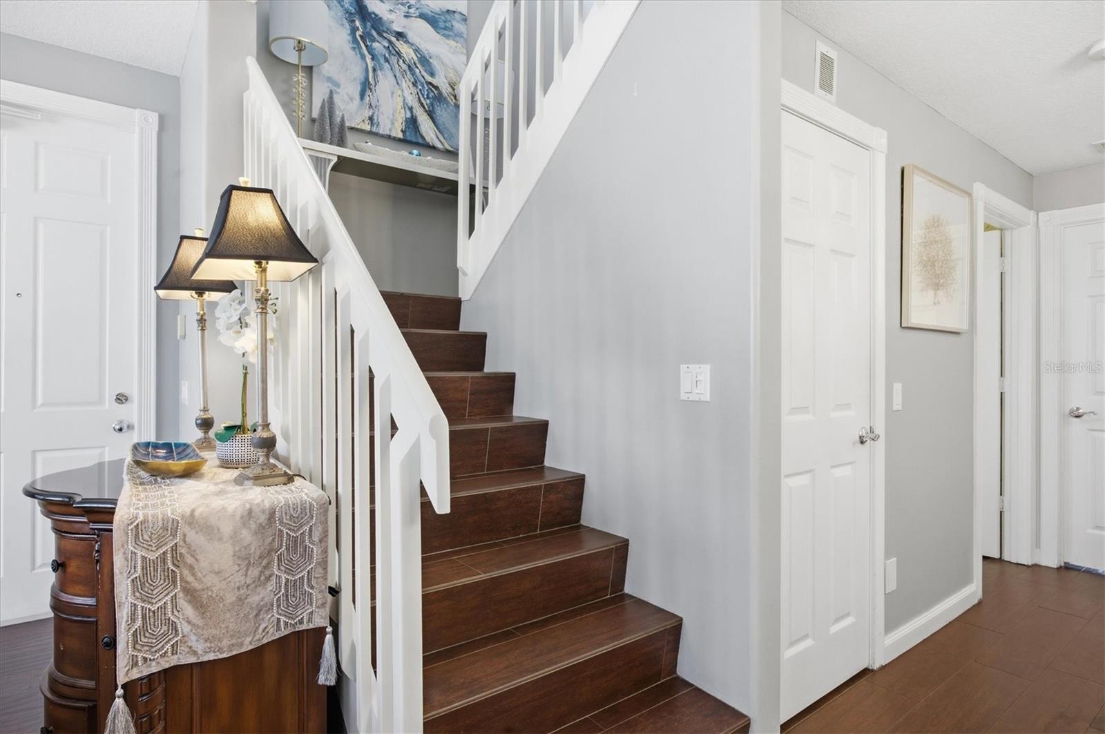 VILLAGEWALK - Residential