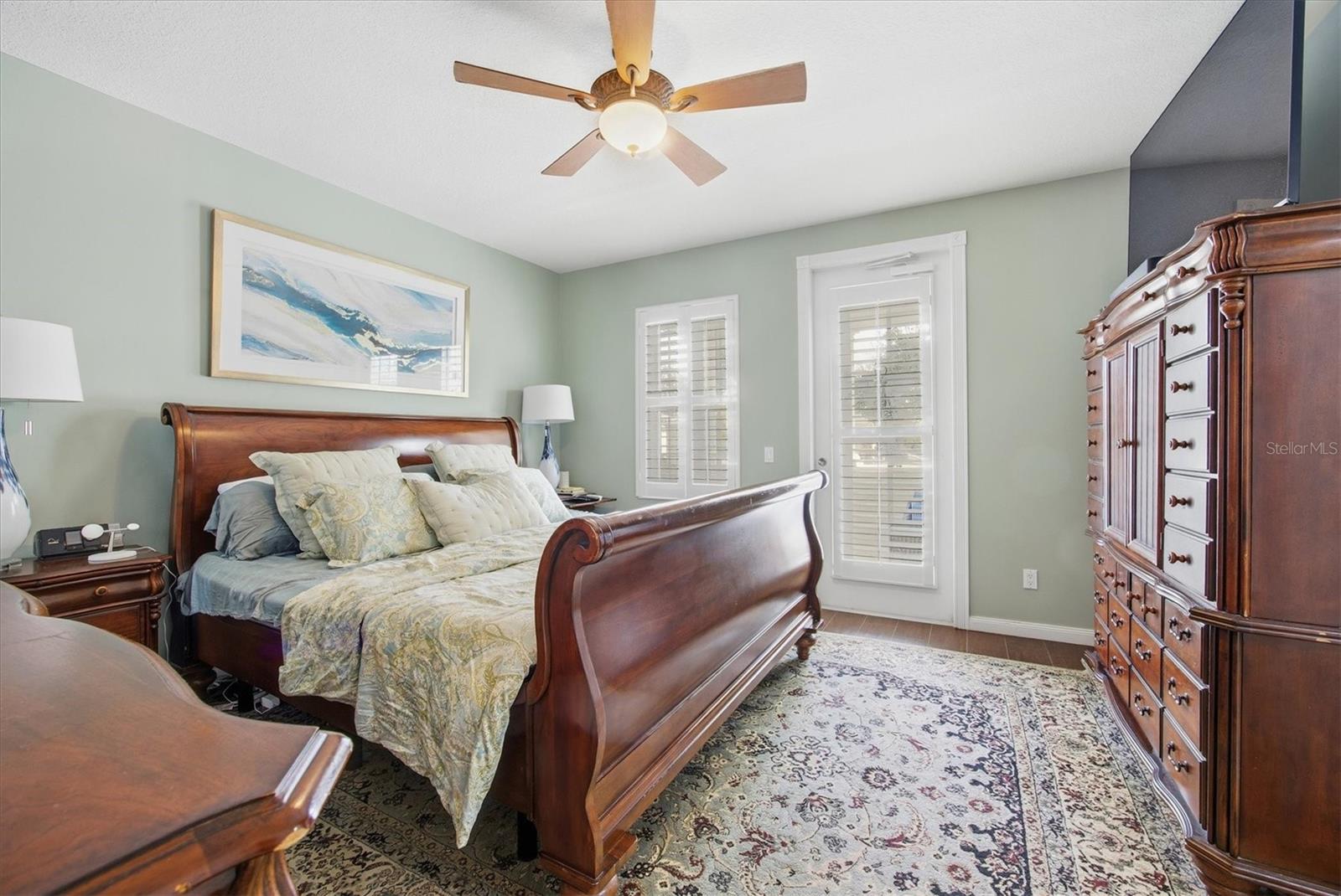 VILLAGEWALK - Residential