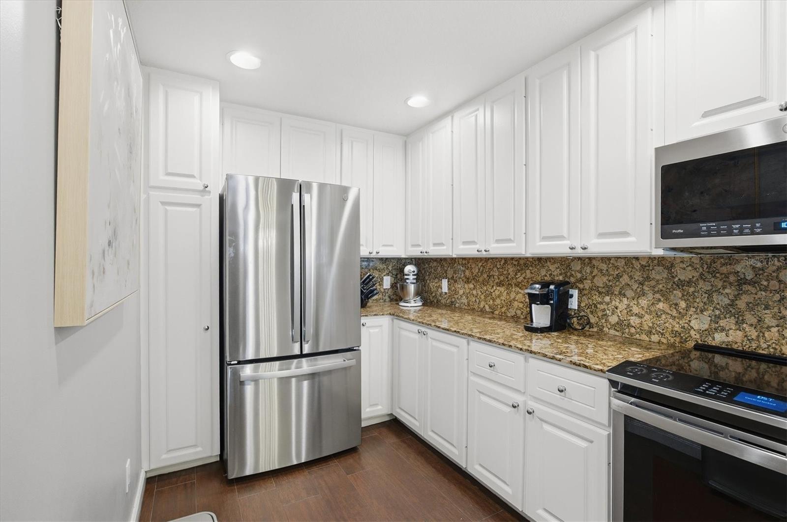 VILLAGEWALK - Residential