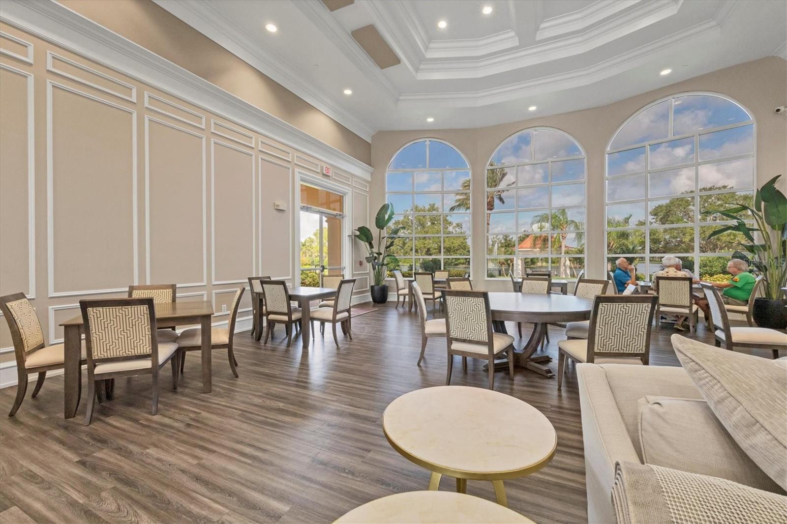 VILLAGEWALK - Residential