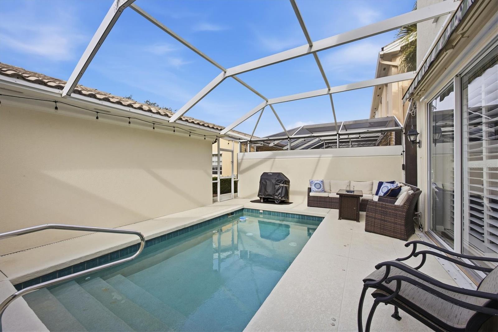 VILLAGEWALK - Residential