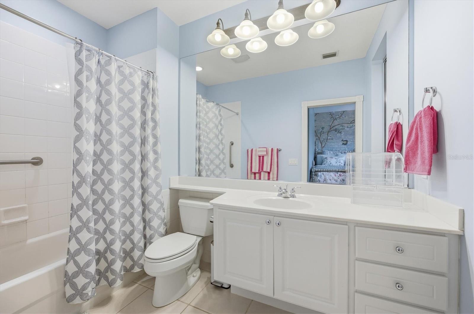 VILLAGEWALK - Residential