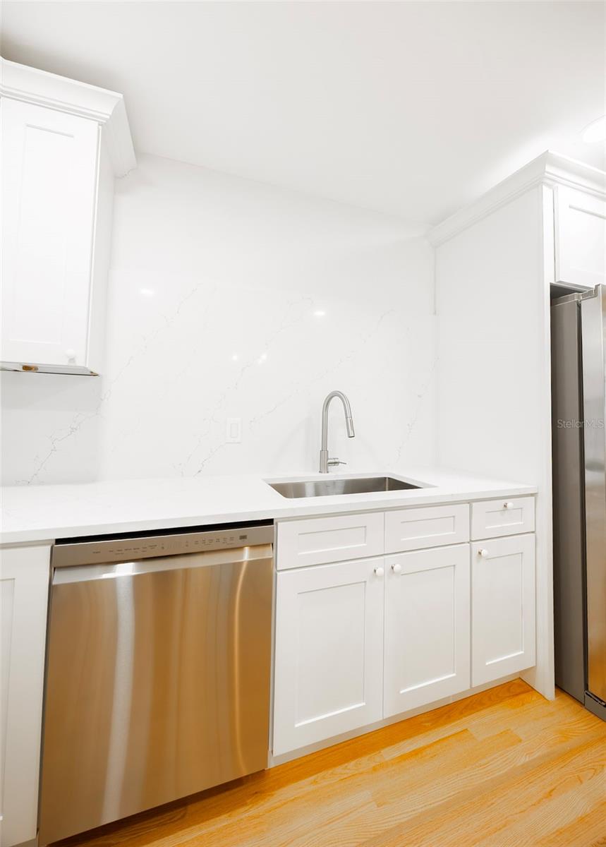 EDGEWATER PARK - Residential