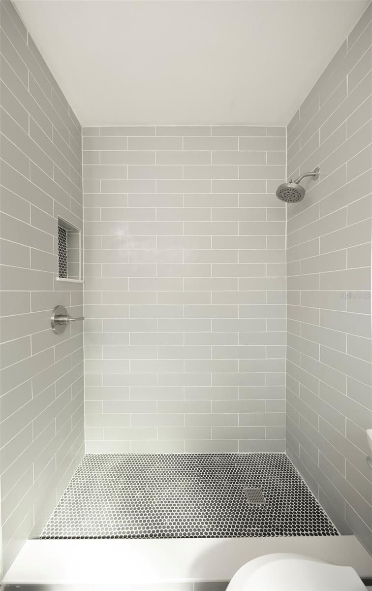 EDGEWATER PARK - Residential