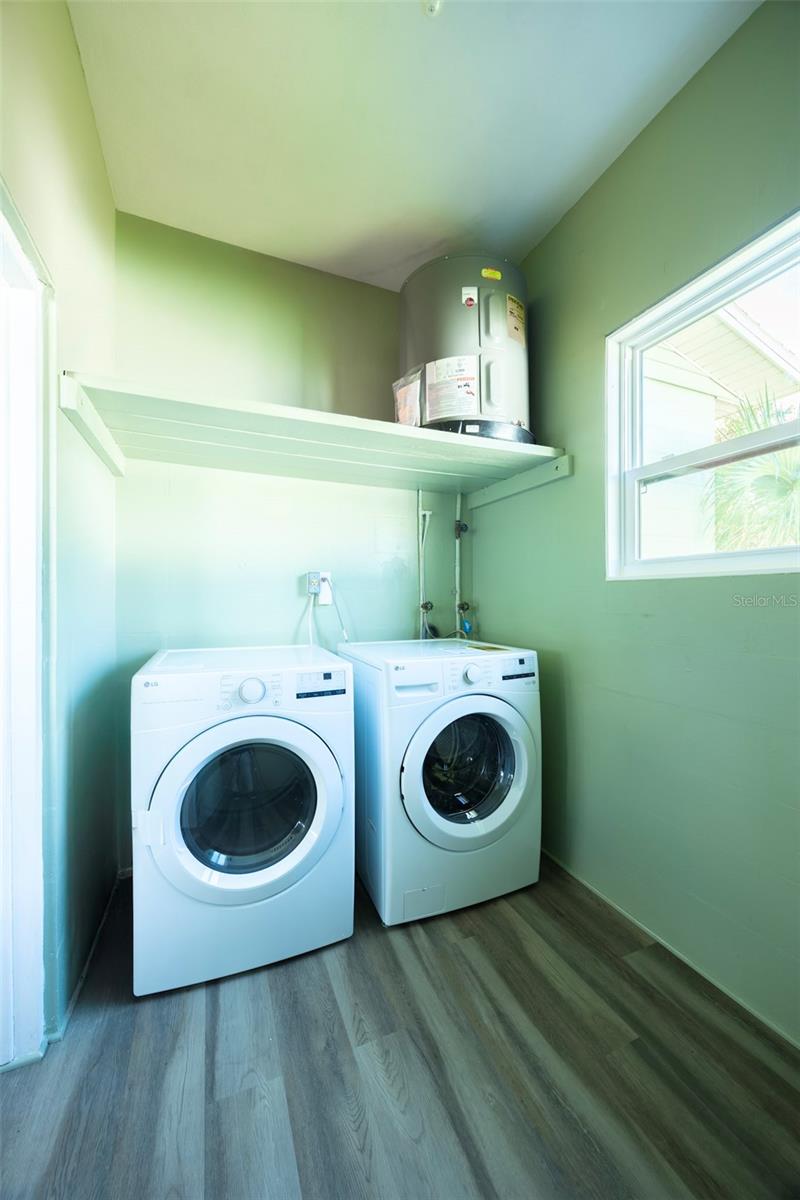 EDGEWATER PARK - Residential