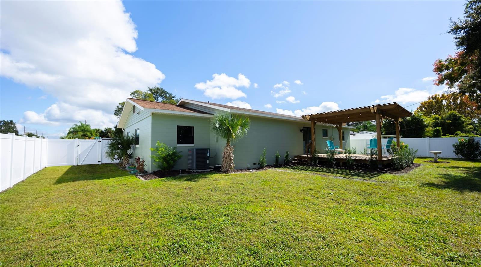 EDGEWATER PARK - Residential