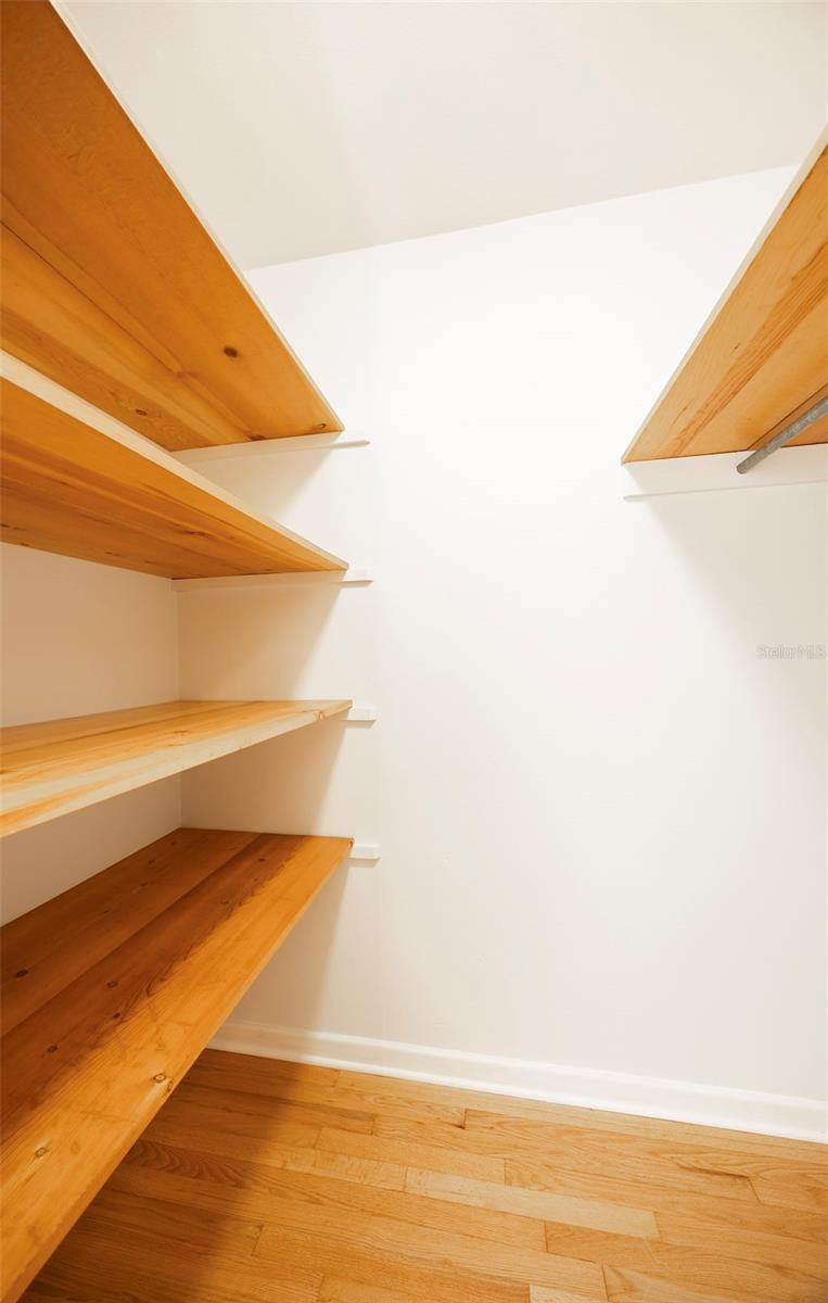 EDGEWATER PARK - Residential