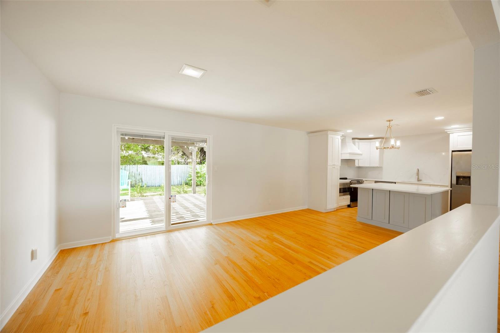 EDGEWATER PARK - Residential