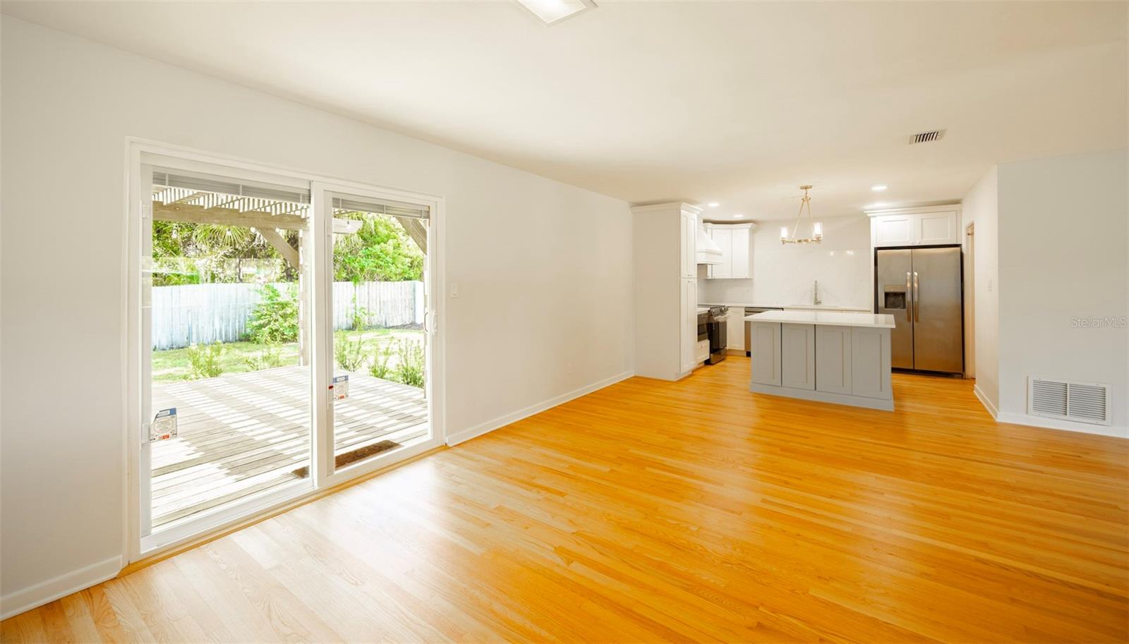 EDGEWATER PARK - Residential