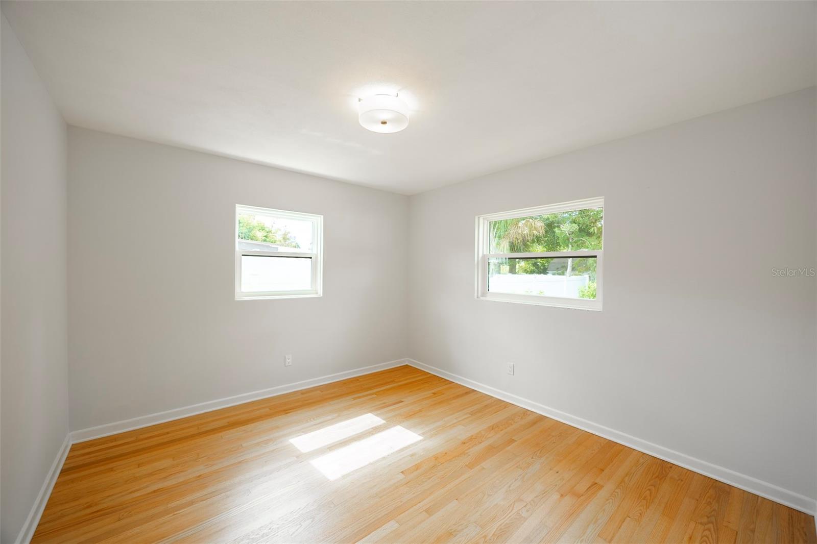 EDGEWATER PARK - Residential