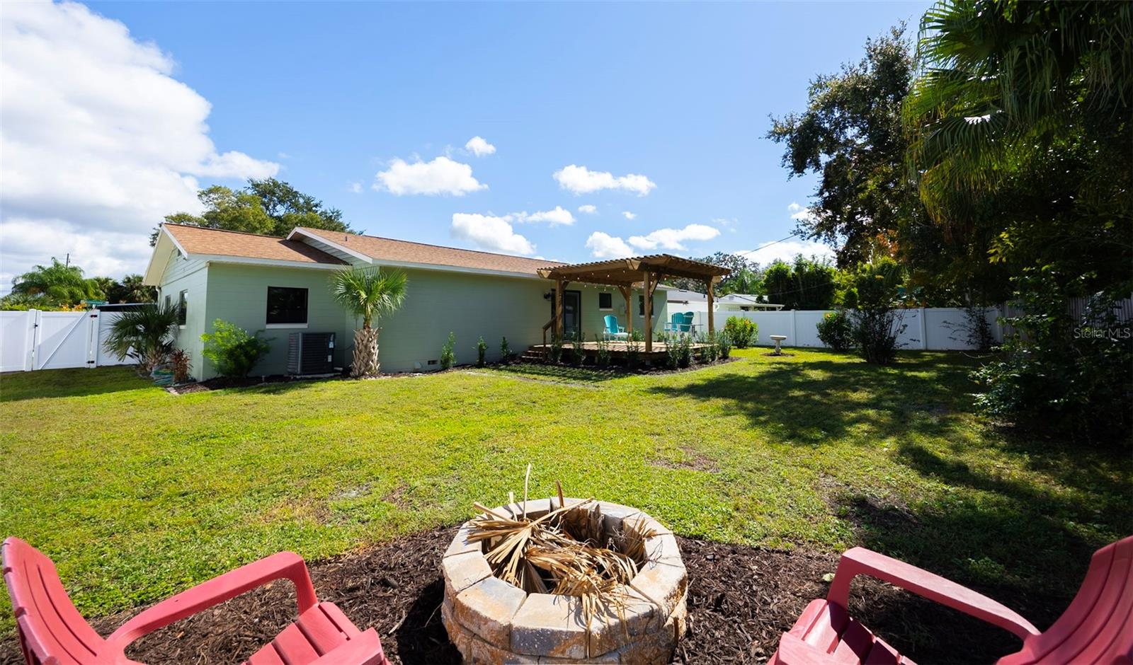 EDGEWATER PARK - Residential