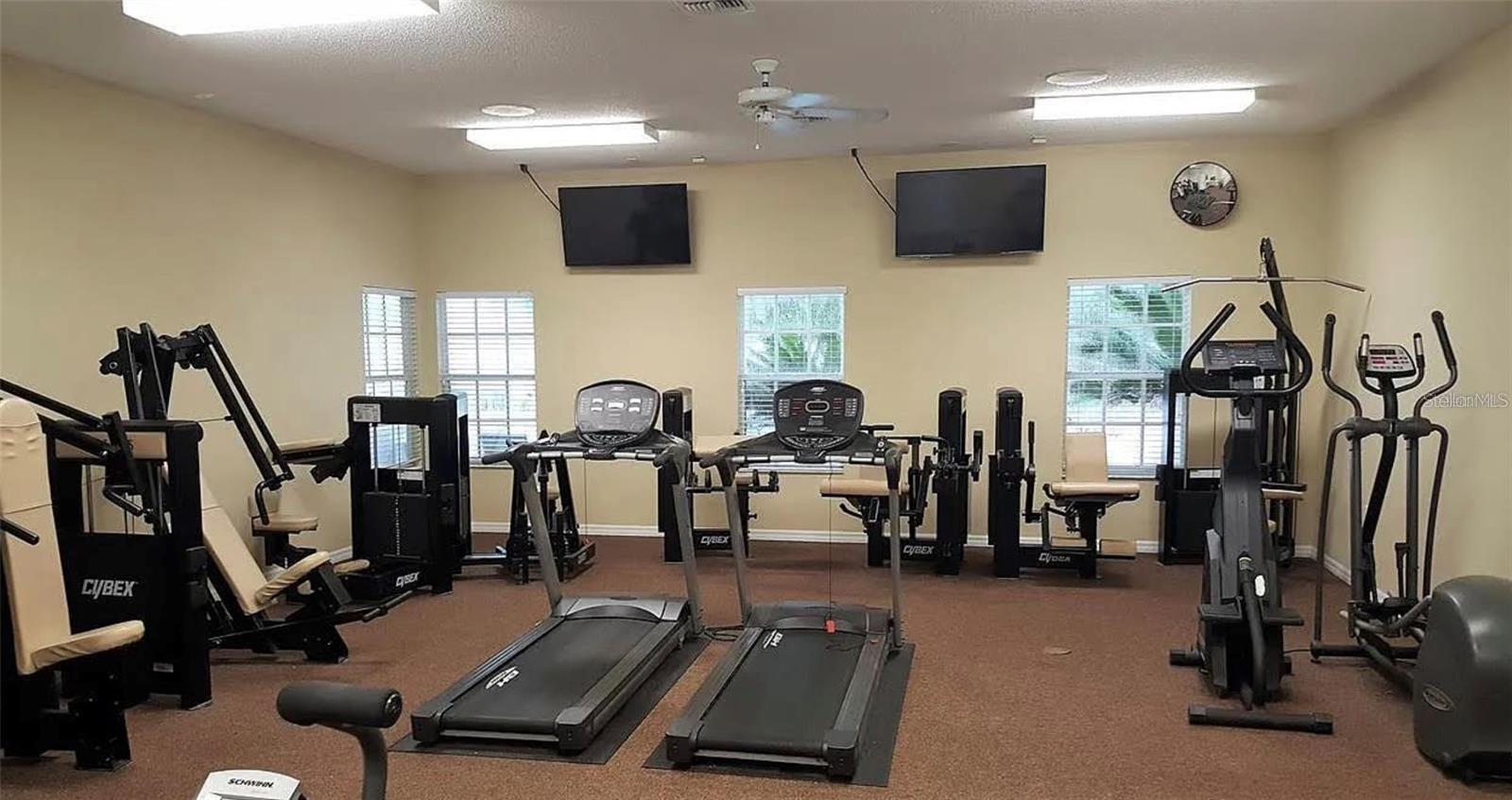 THE LINKS - Residential