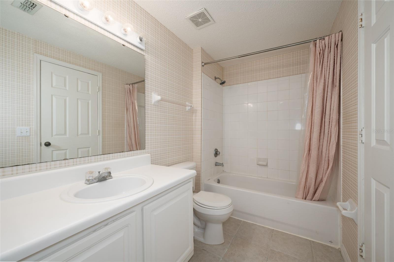 THE LINKS - Residential