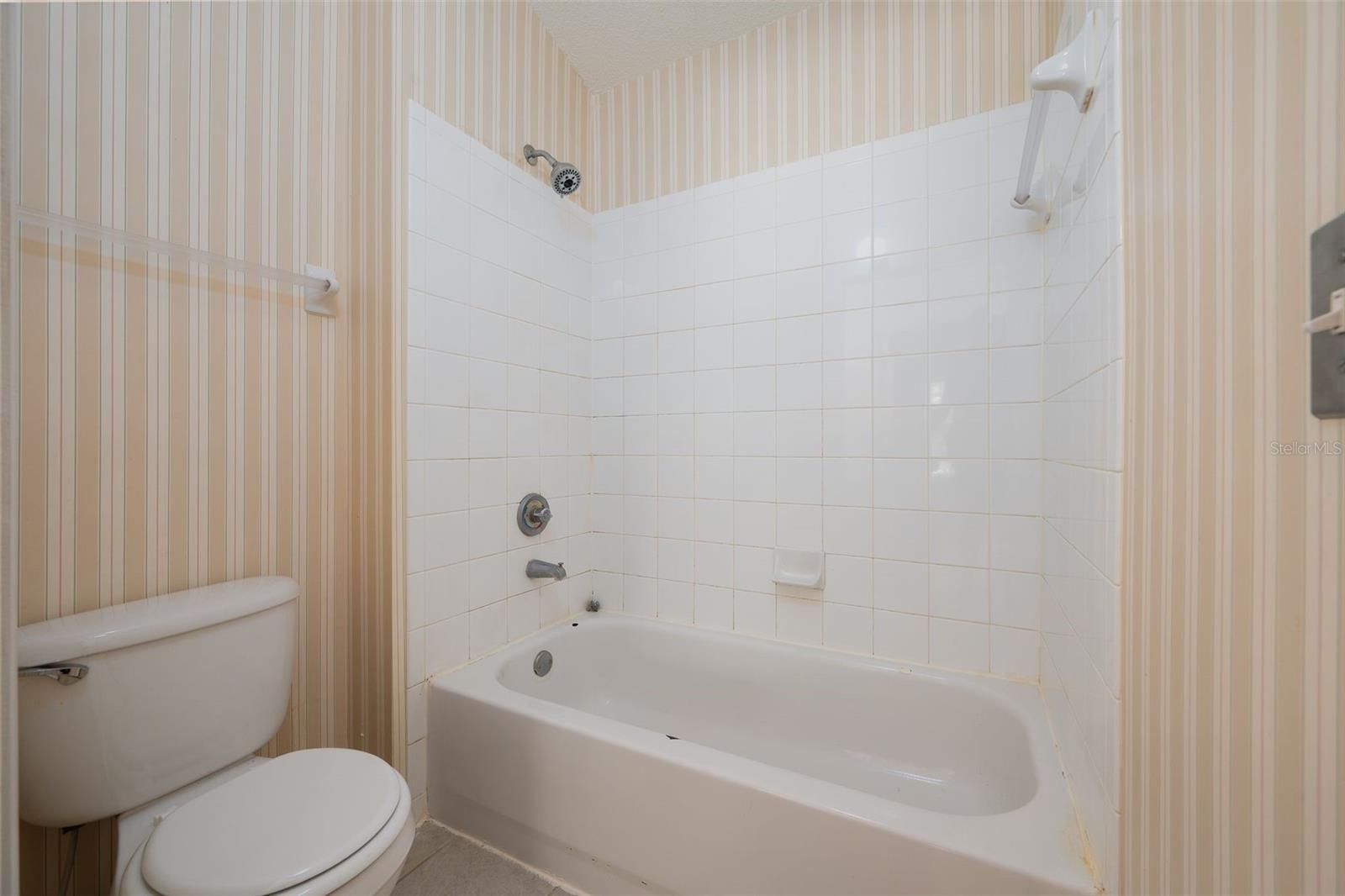 THE LINKS - Residential