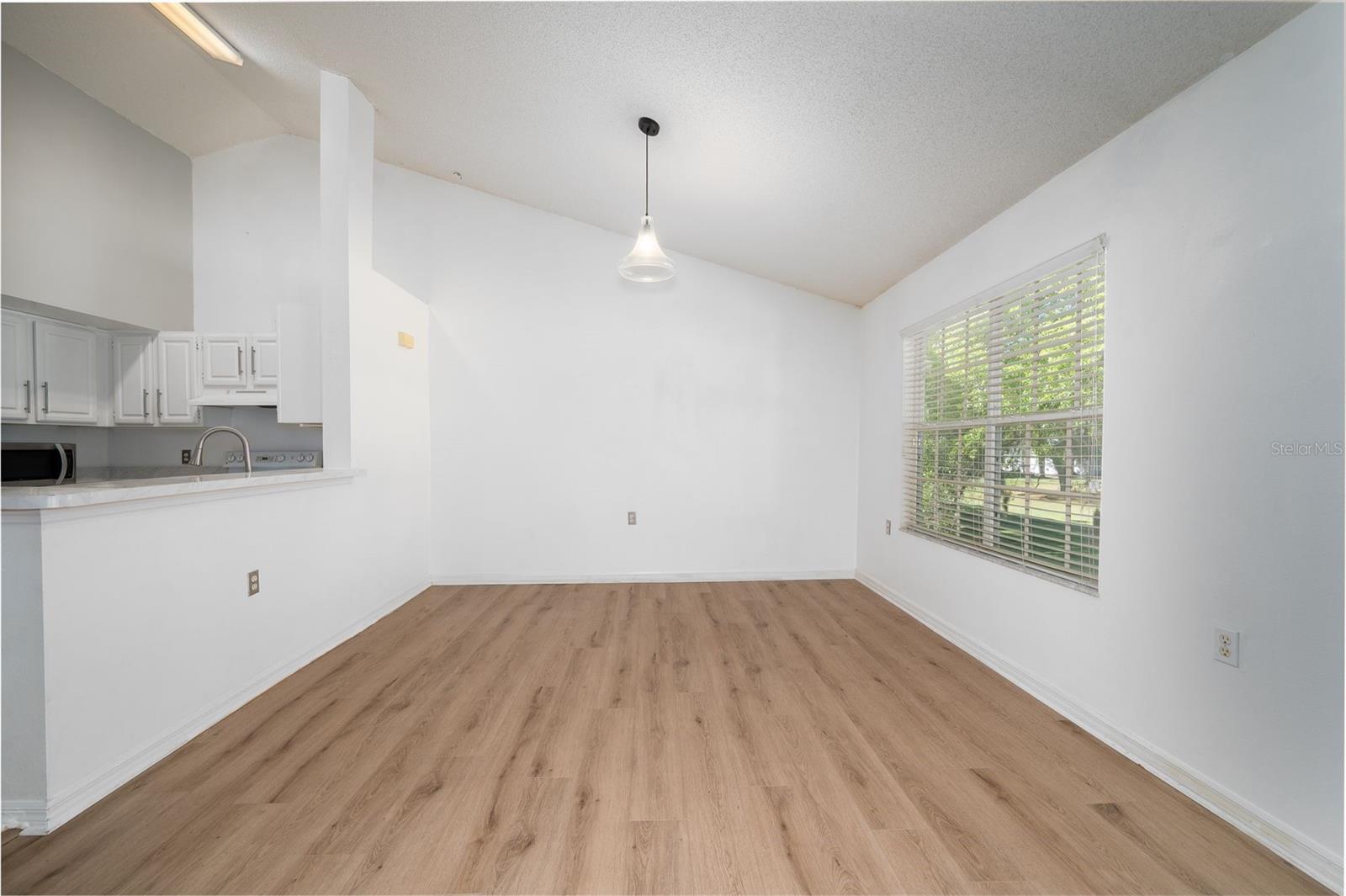 THE LINKS - Residential