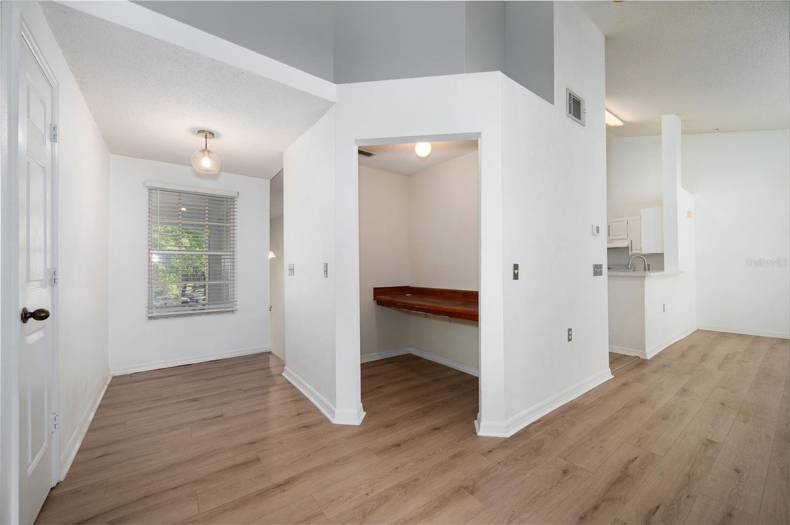 THE LINKS - Residential