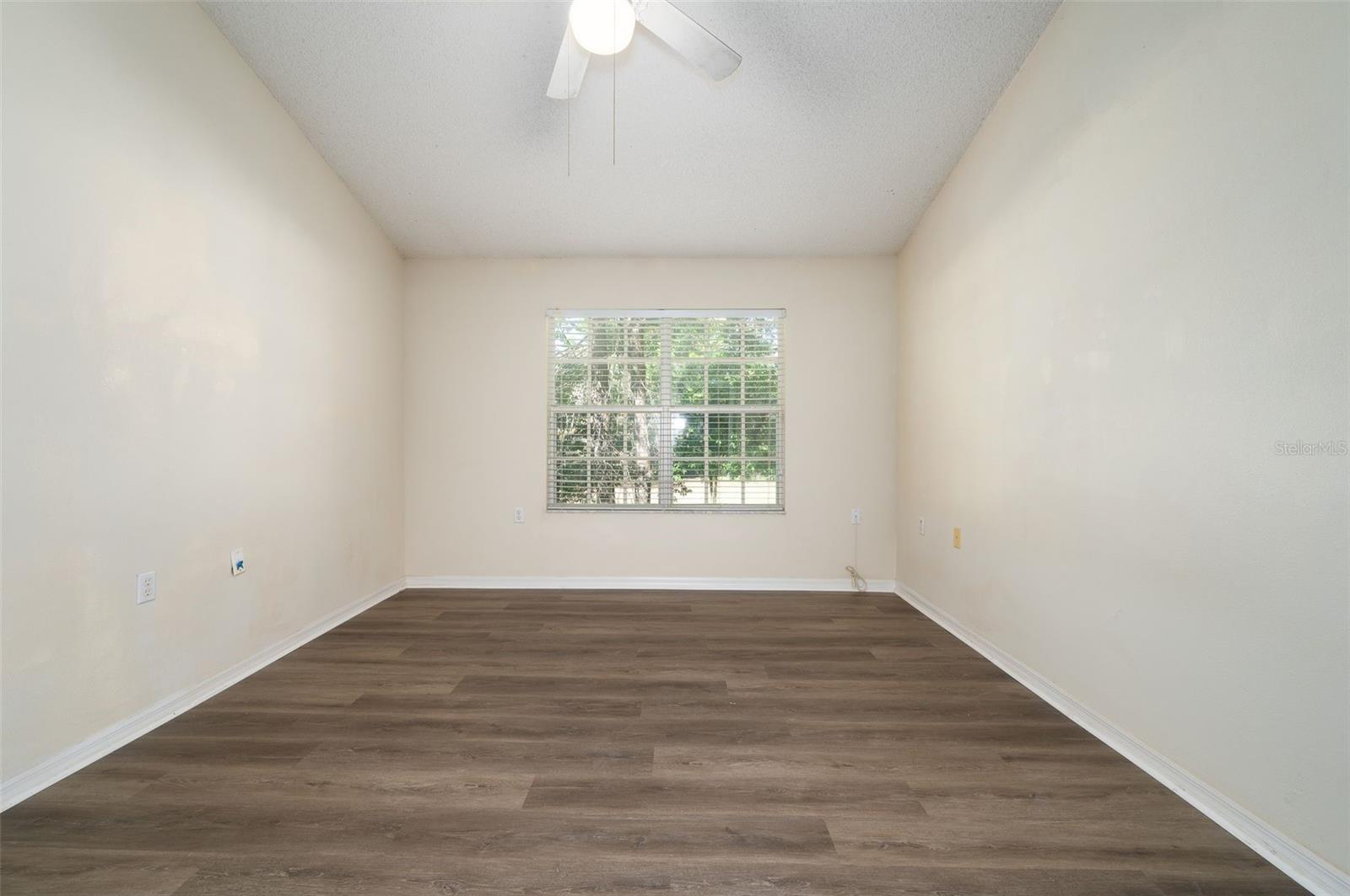 THE LINKS - Residential