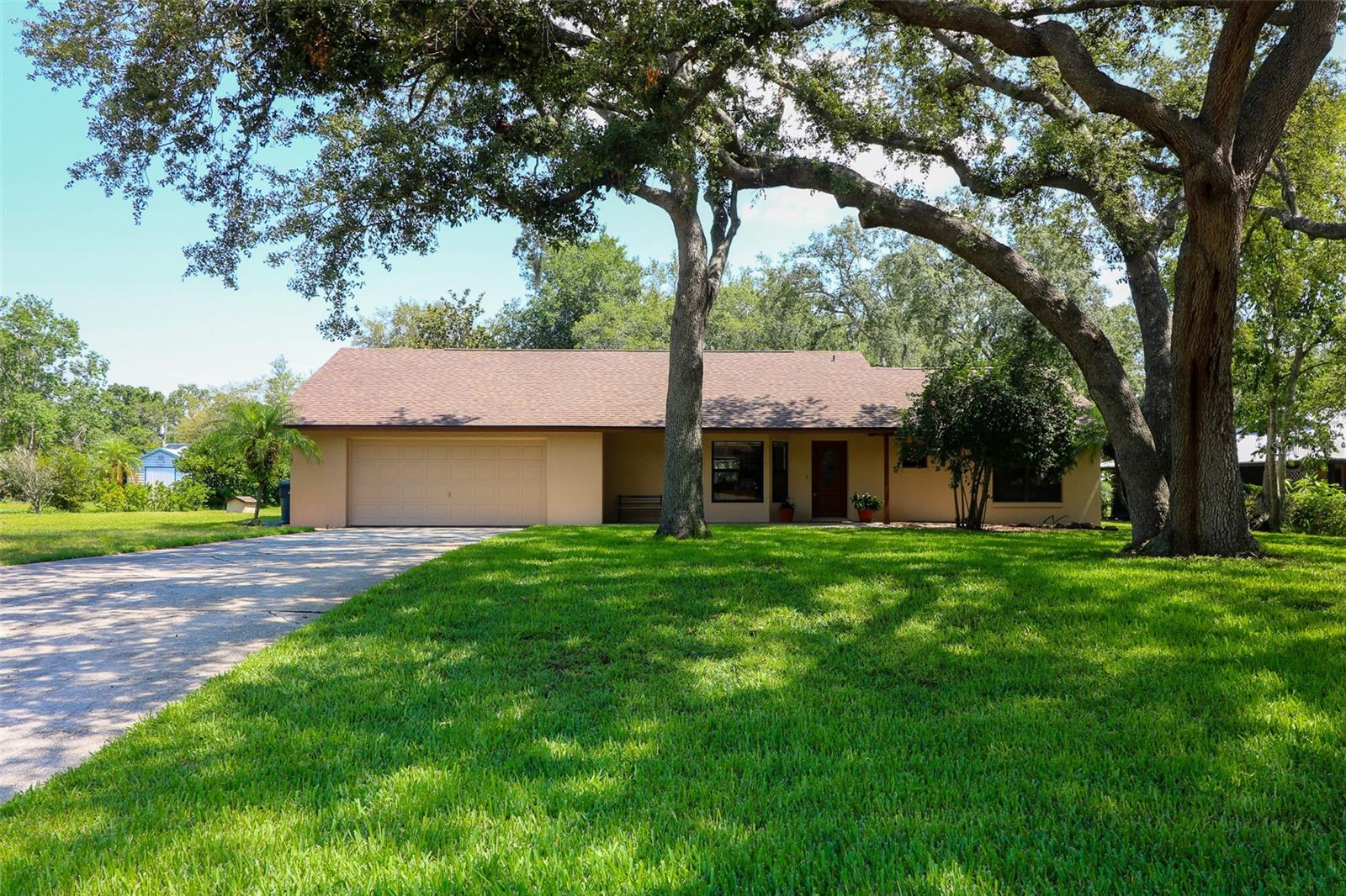 3567 RED OAK COURT