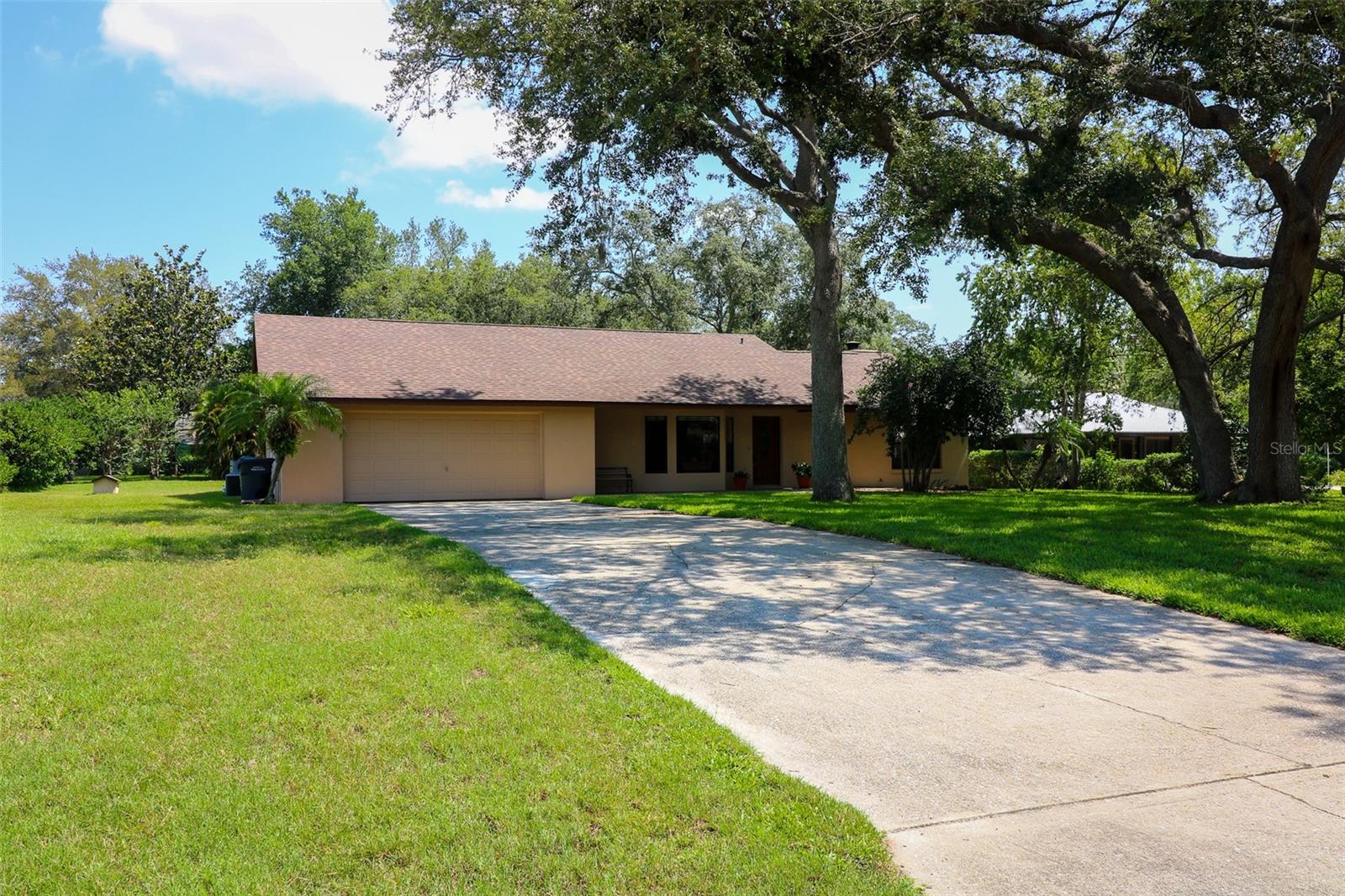 3567 RED OAK COURT
