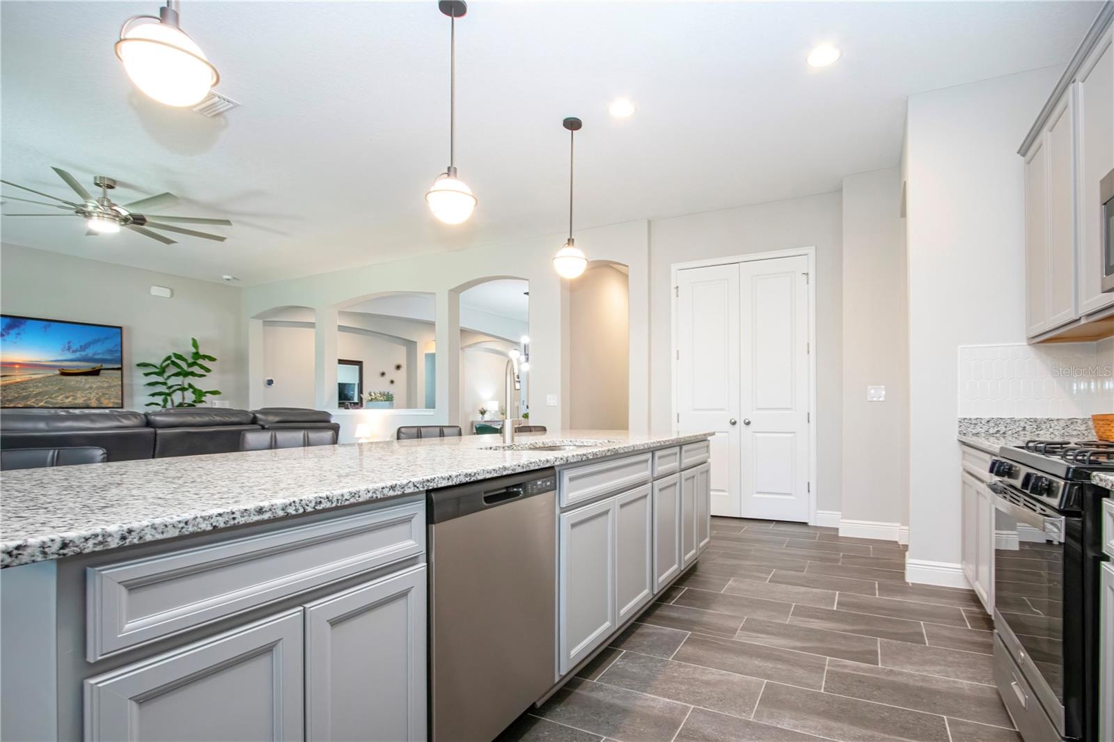 CROSSCREEK PH I SUBPH B & C - Residential