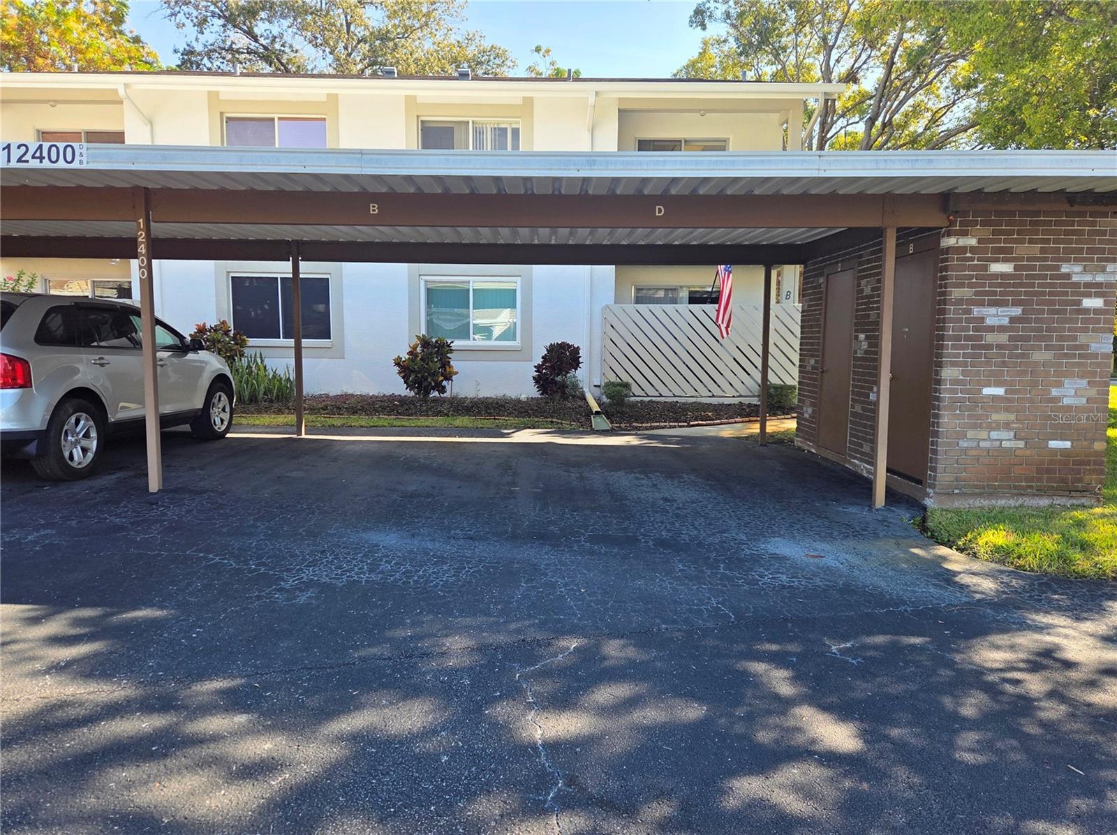 EAGLESWOOD CONDO - Residential