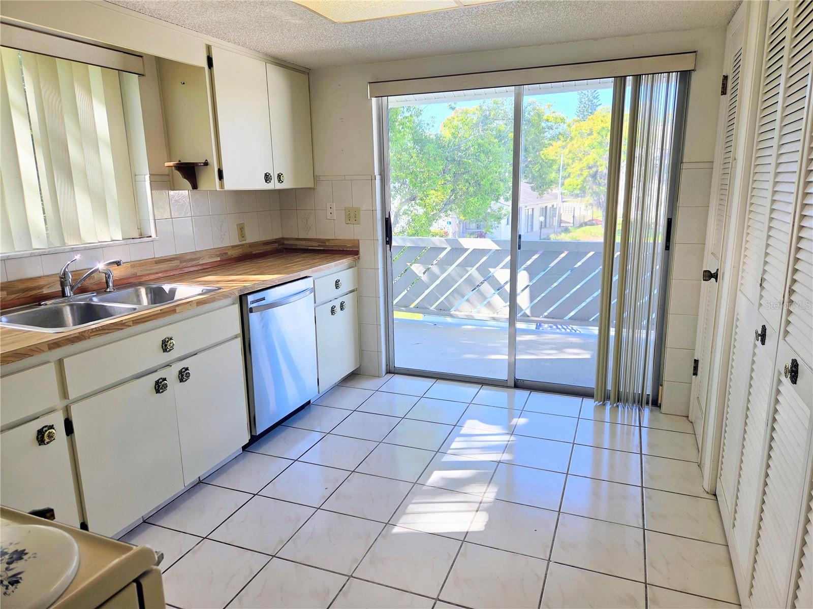 EAGLESWOOD CONDO - Residential