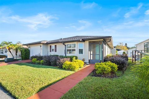 A home in LAKELAND