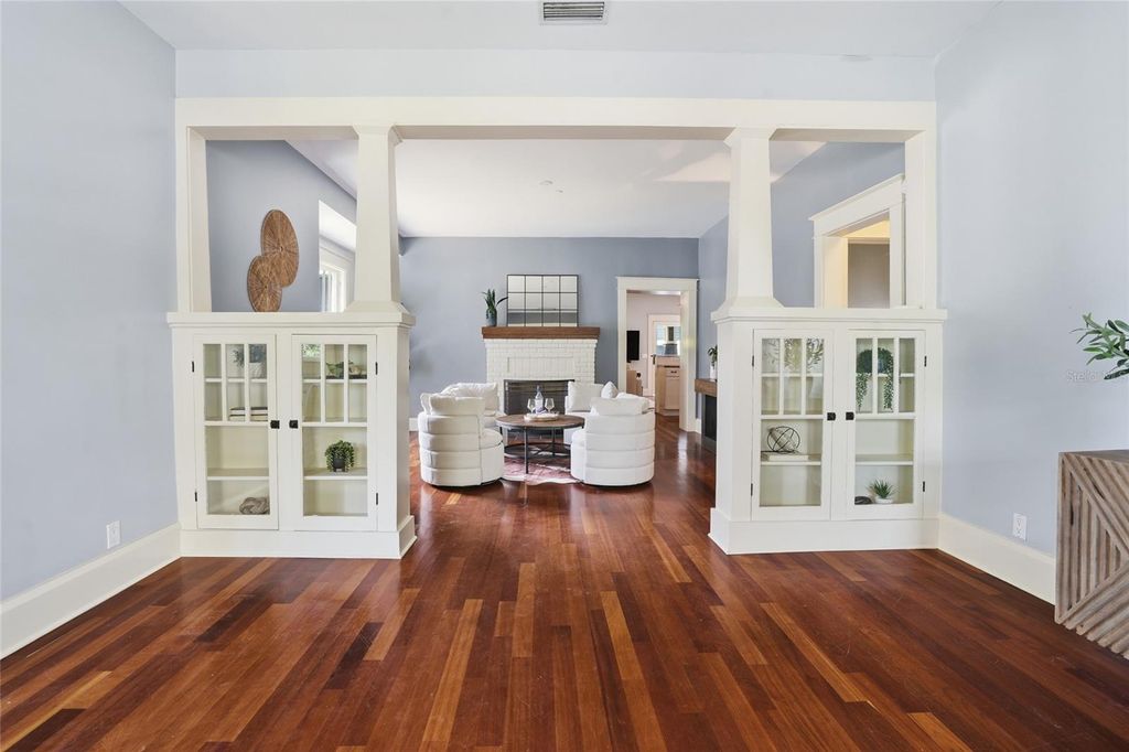 Photo of 2116 W Watrous Avenue, Tampa, FL 33606 (MLS # TB8493137)