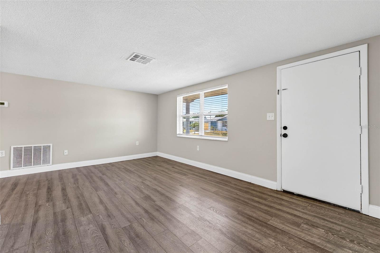 REGENCY PARK - Residential