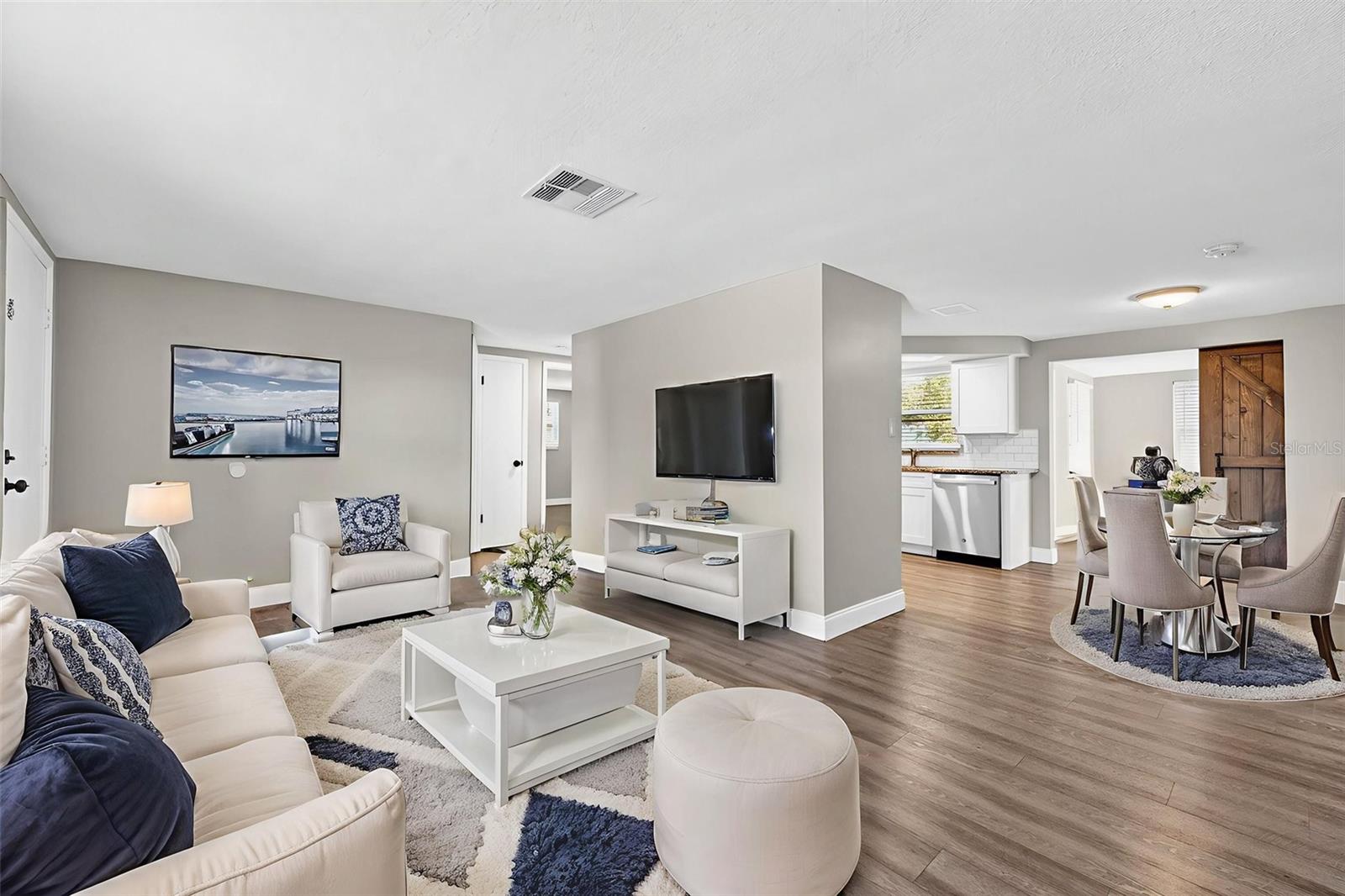 REGENCY PARK - Residential