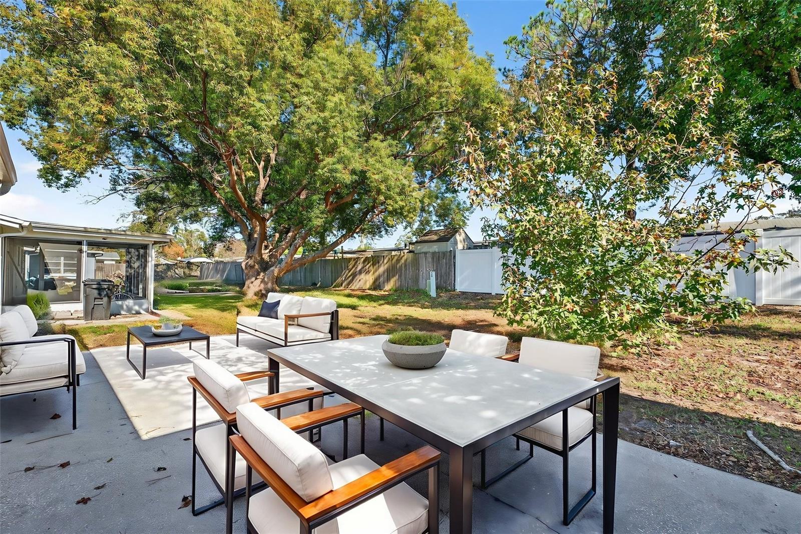 REGENCY PARK - Residential