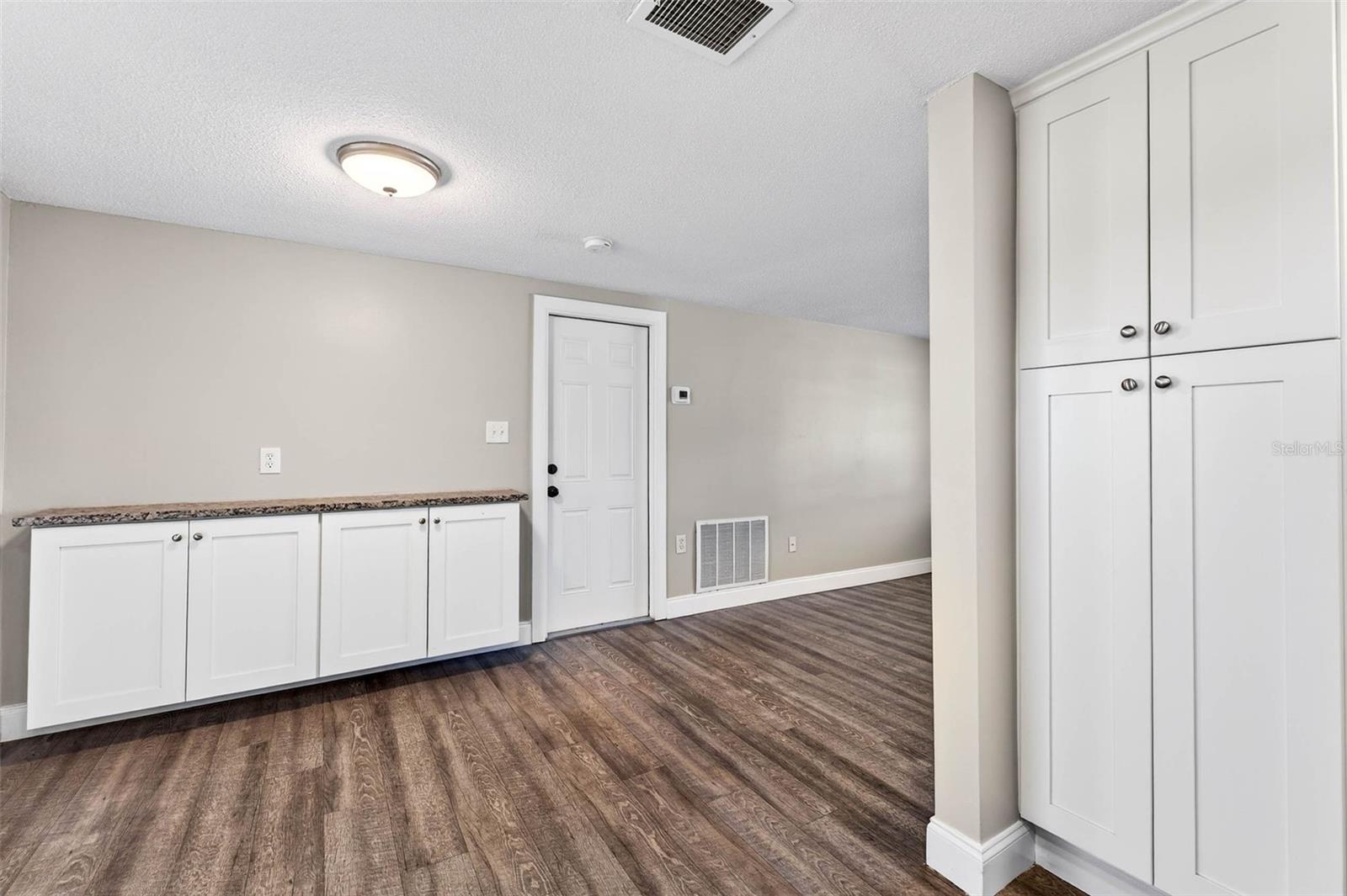 REGENCY PARK - Residential