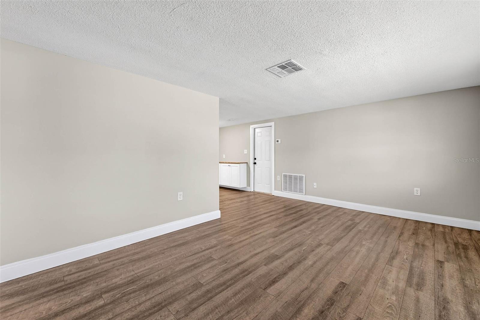 REGENCY PARK - Residential