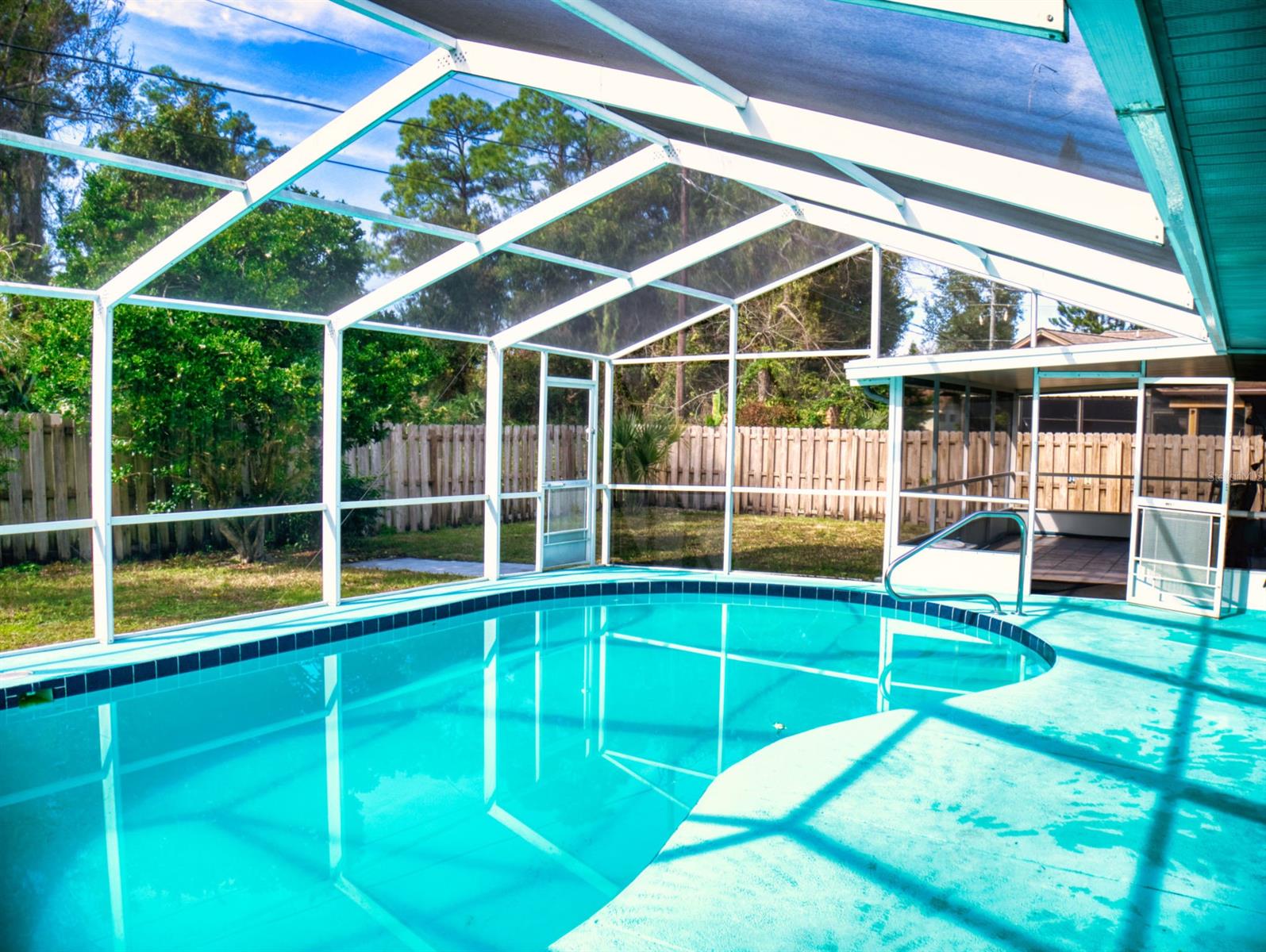 Florida Shores 01 - Residential