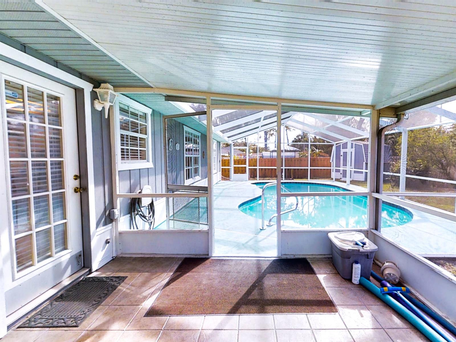 Florida Shores 01 - Residential