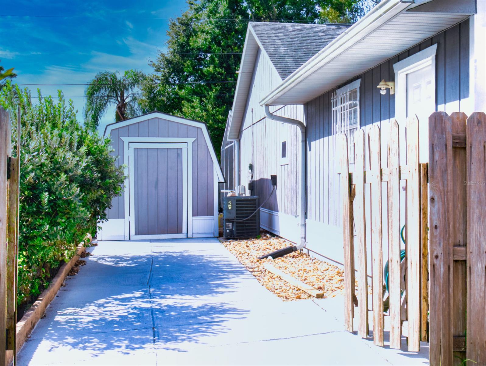 Florida Shores 01 - Residential