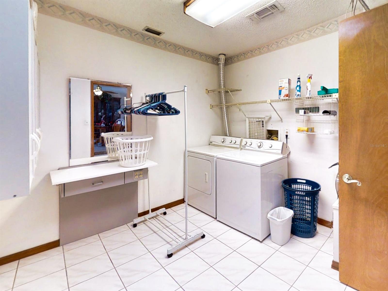 Florida Shores 01 - Residential