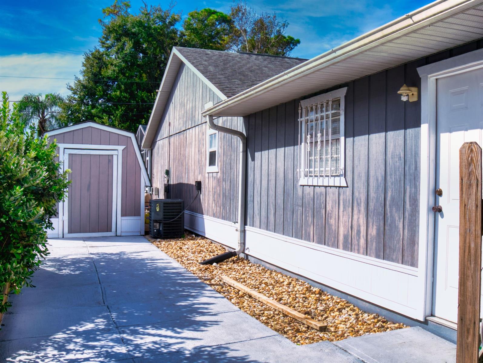 Florida Shores 01 - Residential