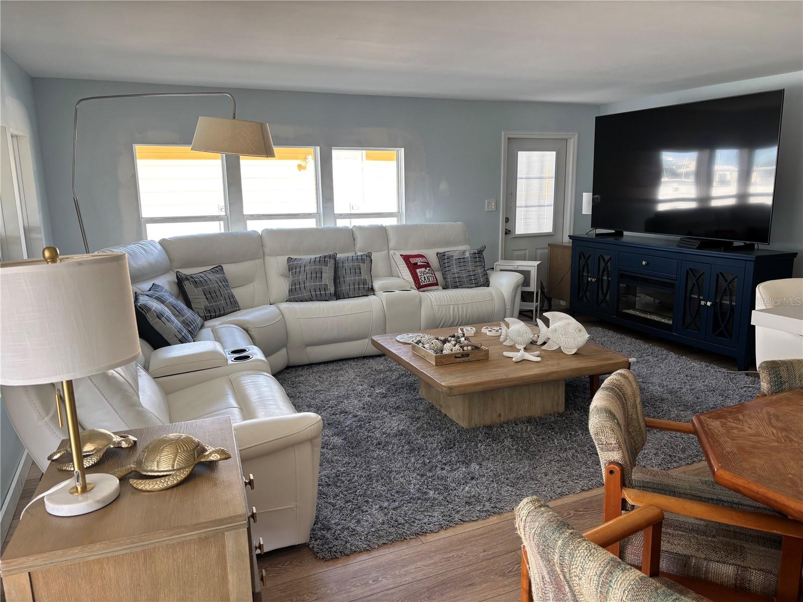 SIGNAL COVE - Residential