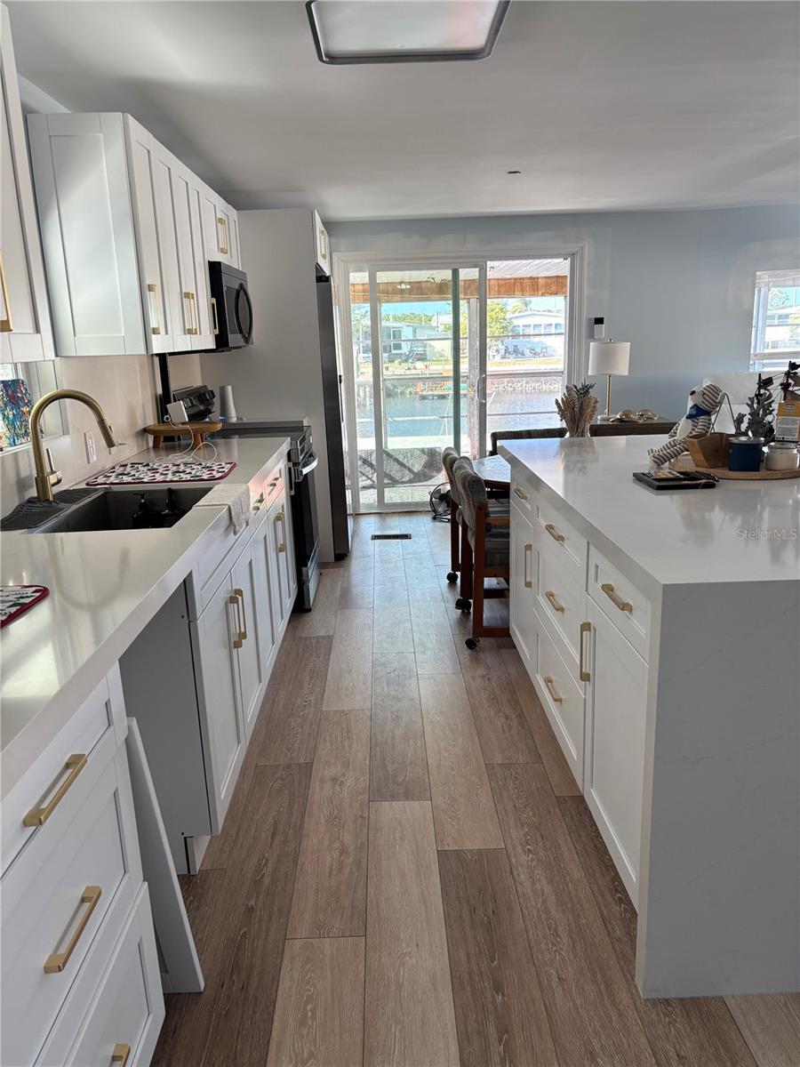 SIGNAL COVE - Residential