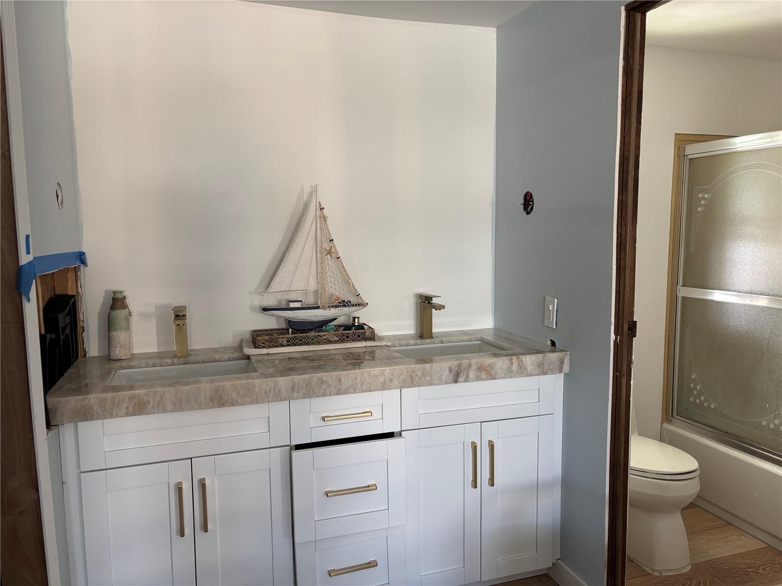 SIGNAL COVE - Residential