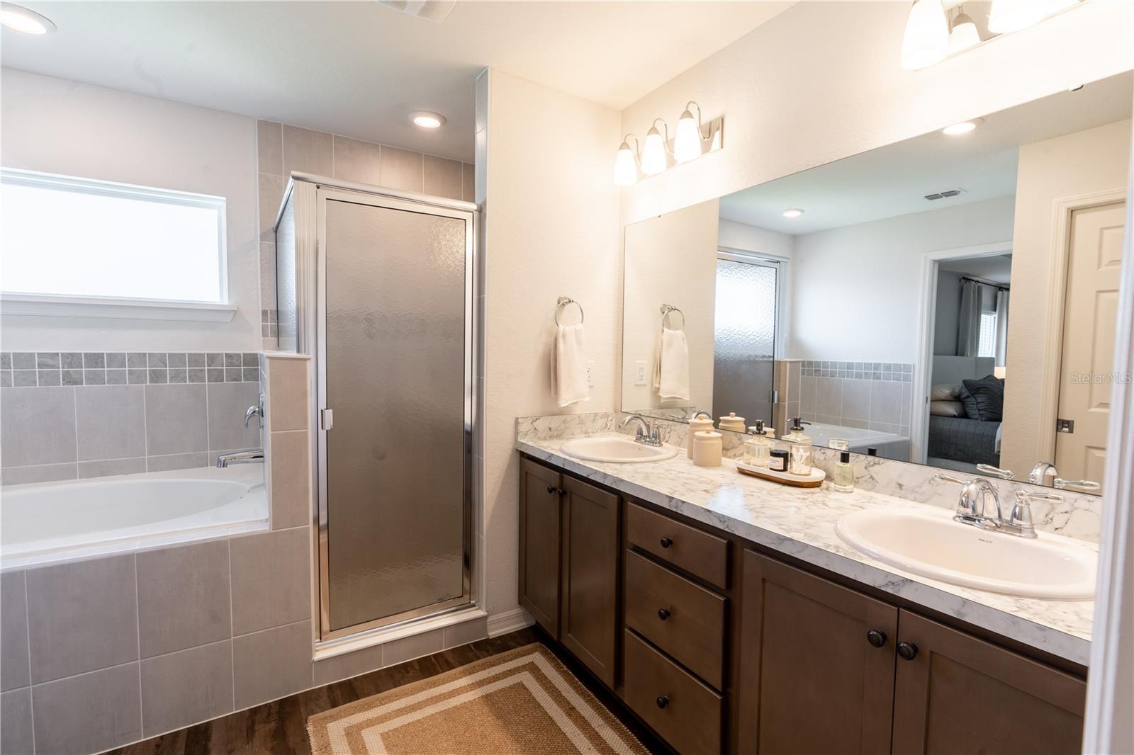 ANISTON - Residential