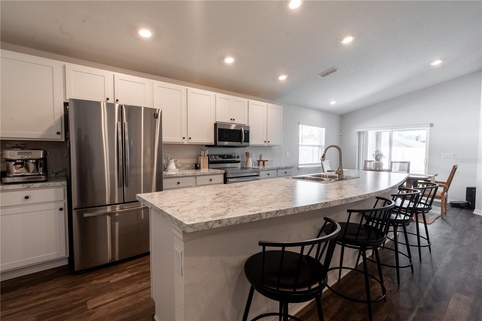 ANISTON - Residential